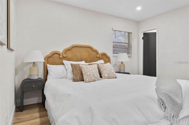 Building Photo - 4412 W Pearl Ave