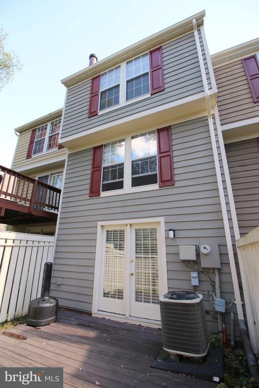 Building Photo - 1544 Woodcrest Dr