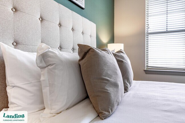 Building Photo - 3235 Heritage Trl