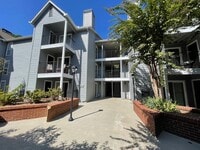 Building Photo - Condo in the Heart of Sandy Springs