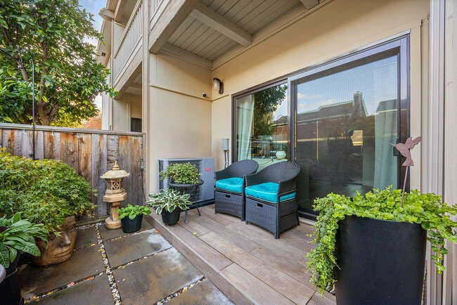 Building Photo - 50 Horgan Ave