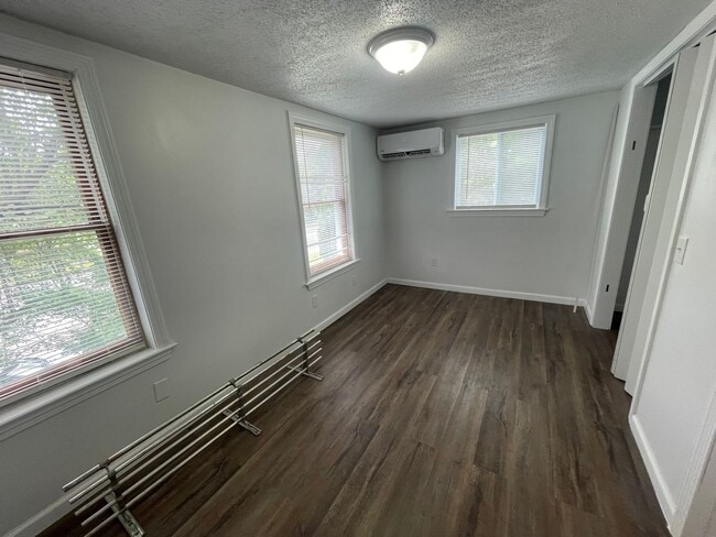 Building Photo - Modern, Fully Renovated Two-Story Apartment – $1,850/month | Pittsfield, MA