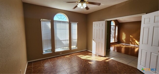 Building Photo - 4509 Twin Oaks Cir