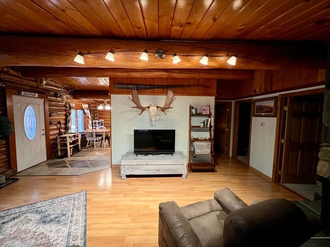 Building Photo - Charming 3-Bedroom Home in North Pole, AK ...