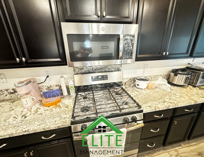 Building Photo - **IDEAL FOR TWO FAMILIES WITH AFFORDABLE P...