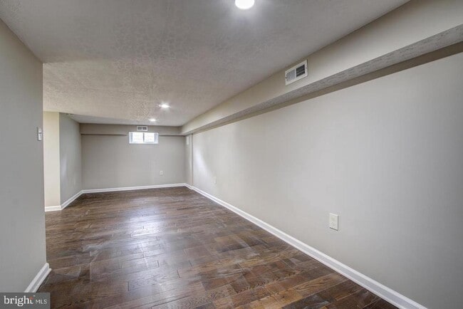 Building Photo - 3101 Romaine Ct