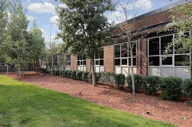 Building Photo - 901 N 3rd St