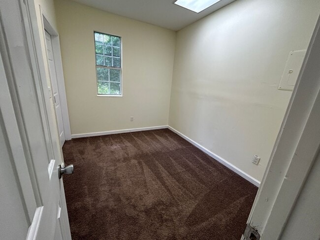 Building Photo - MORE PICTURES COMING SOON! Spacious 3 Bedr...