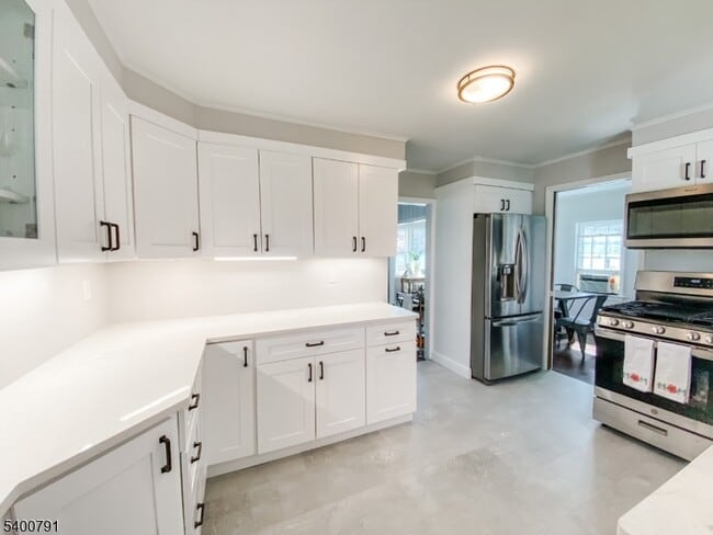 Building Photo - 32 Lenape Trail