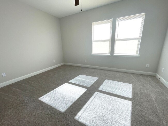 Building Photo - 5214 Mayle St