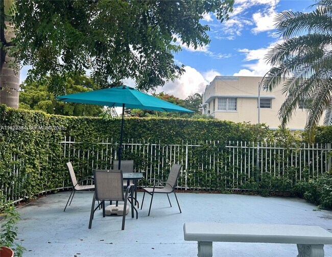 Building Photo - 900 Jefferson Ave