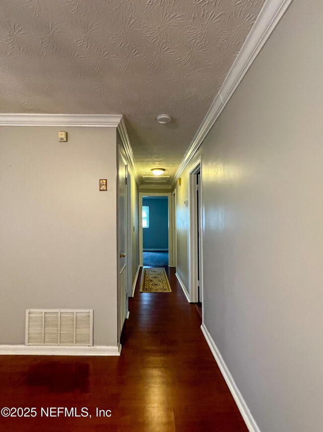 Building Photo - 8339 Holly Hill Cove