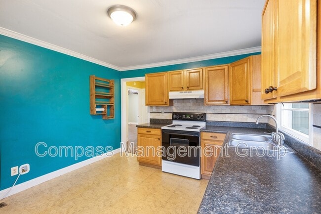 Building Photo - 611 W Glenwood Ave NE