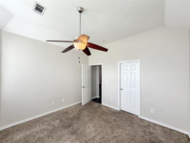 Building Photo - 3104 Hoffman Dr