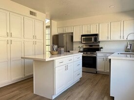 Building Photo - 4338 E Brookwood Ct