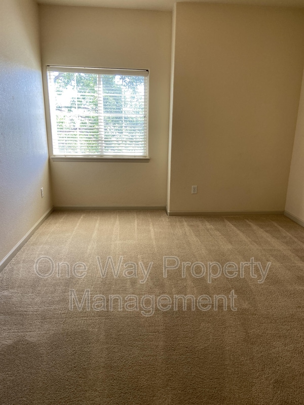 Building Photo - 6607 W 3rd St