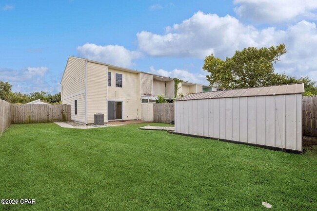 Building Photo - 6601 Pridgen St