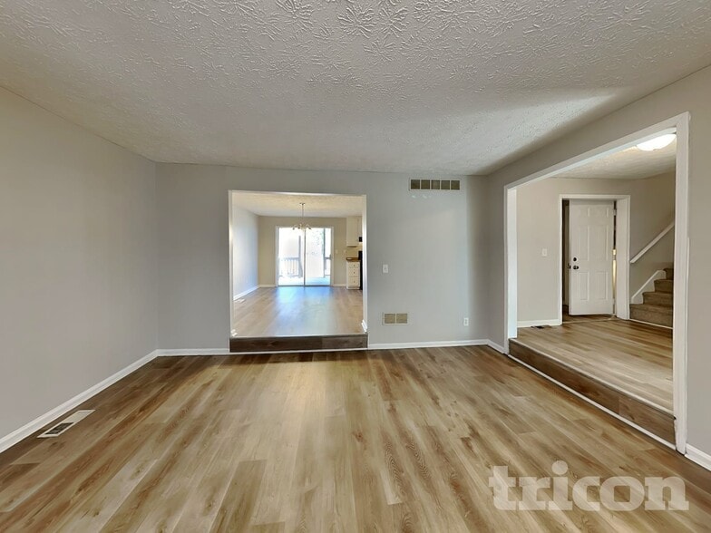 Building Photo - 5577 Mountain Park Way