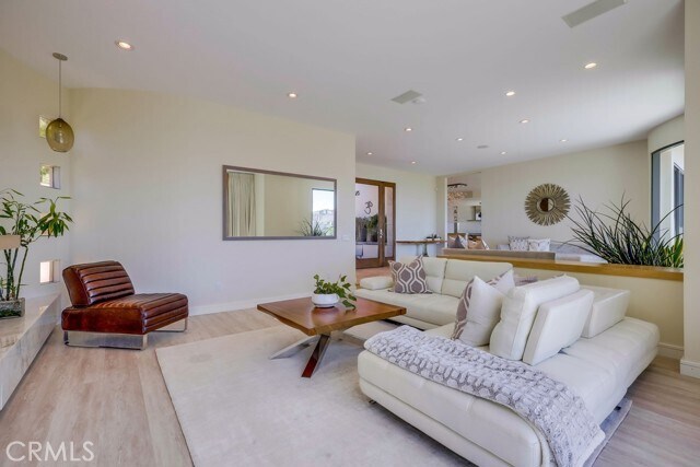 Building Photo - 1725 Del Mar Ave