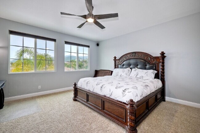 Building Photo - Furnished Rental Available