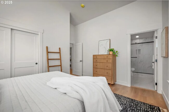 Building Photo - Brand New Modern Urban 4 Bedroom 3 1/2 Bath Homes with Designer Finishes and Air Conditioning Ava...