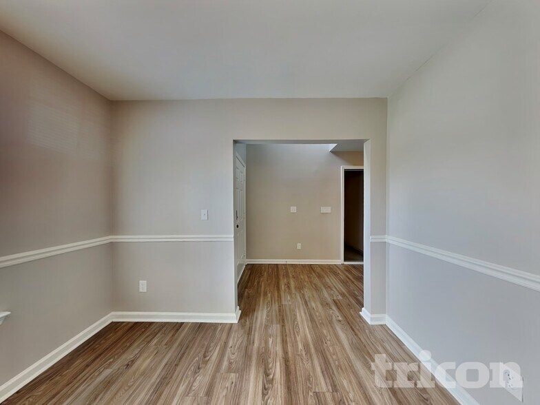 Building Photo - 703 Carly Court