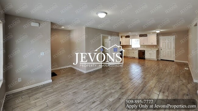 Building Photo - 1912 W Mead Ave