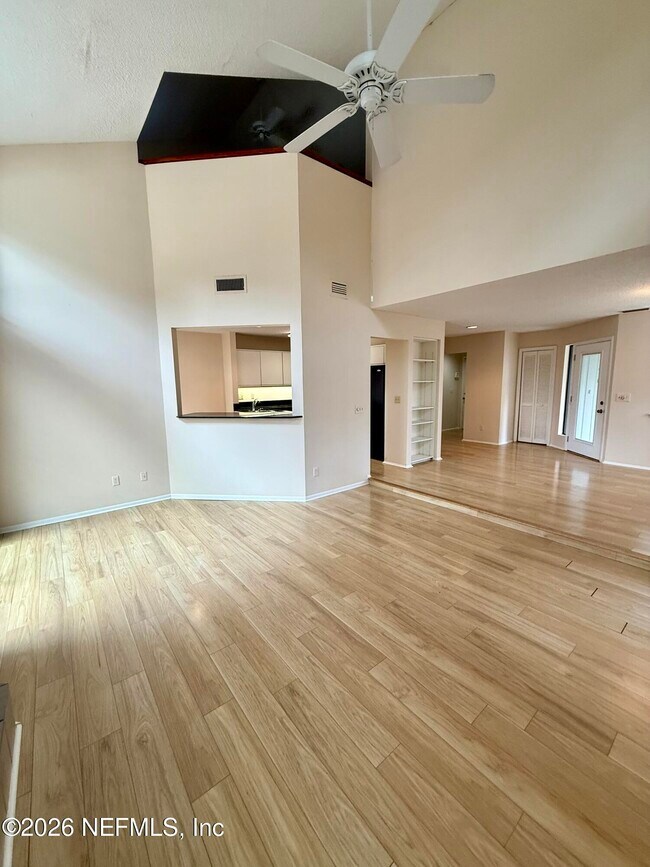 Building Photo - 536 Pelican Key