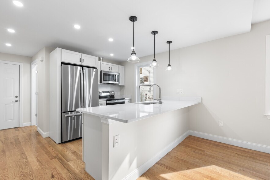 Building Photo - 322 Jefferson Ave