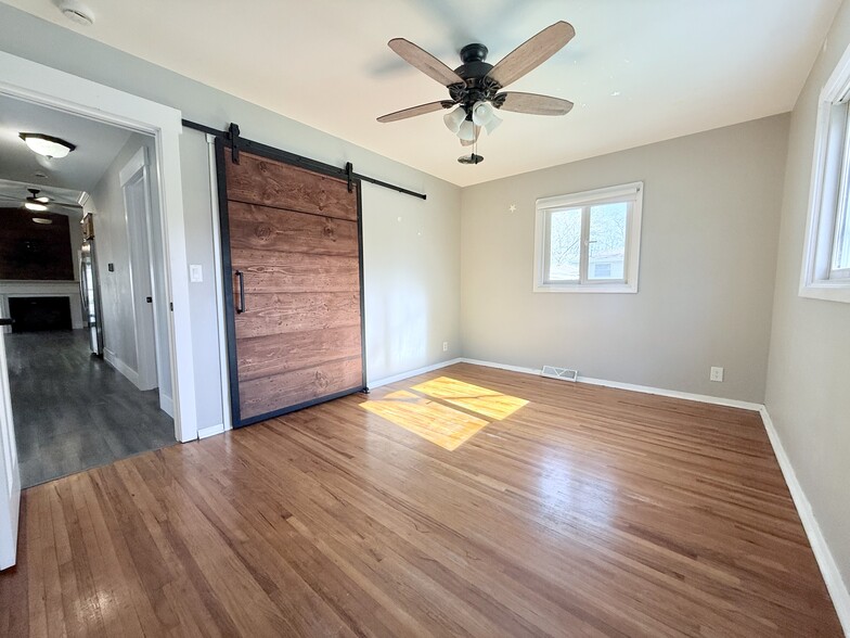 Bed #3 - 2105 Parrish St