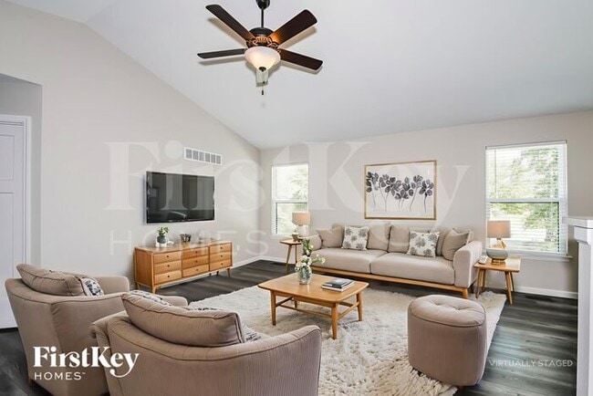 Building Photo - 2220 Tenbrook Rd