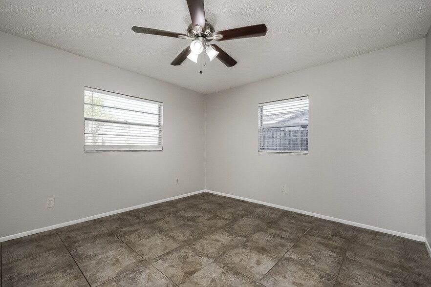 Building Photo - 16328 Caribbean Ct