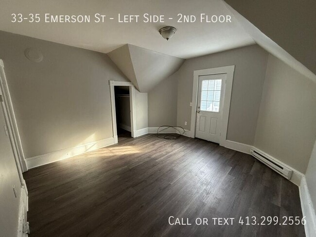 Building Photo - 33-35 Emerson St-Left Side - 2nd Floor