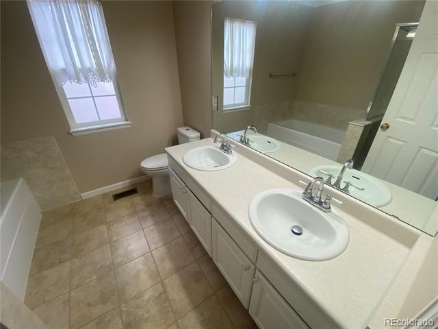 Building Photo - 15706 Greenstone Cir