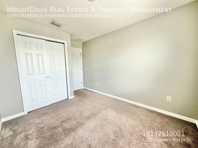 Building Photo - 7123 Summer Holly Pl