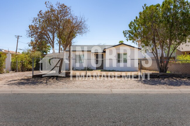 Primary Photo - Cute Tranquil Home with a LARGE Backyard!