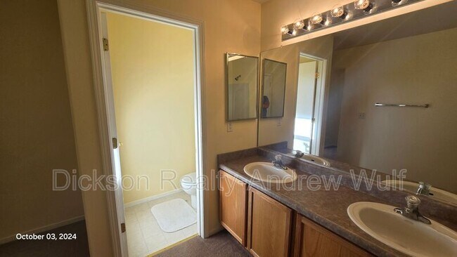 Building Photo - 8778 Sunset Breeze Dr