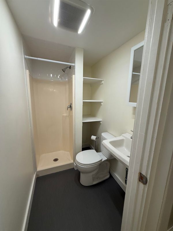 Building Photo - 347 Monadnock