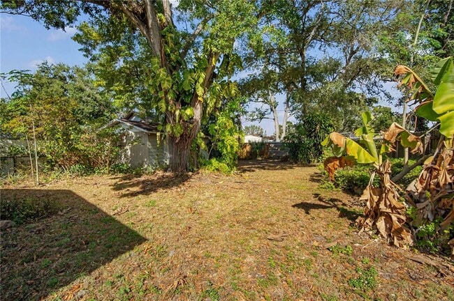 Building Photo - 3909 W Iowa Ave