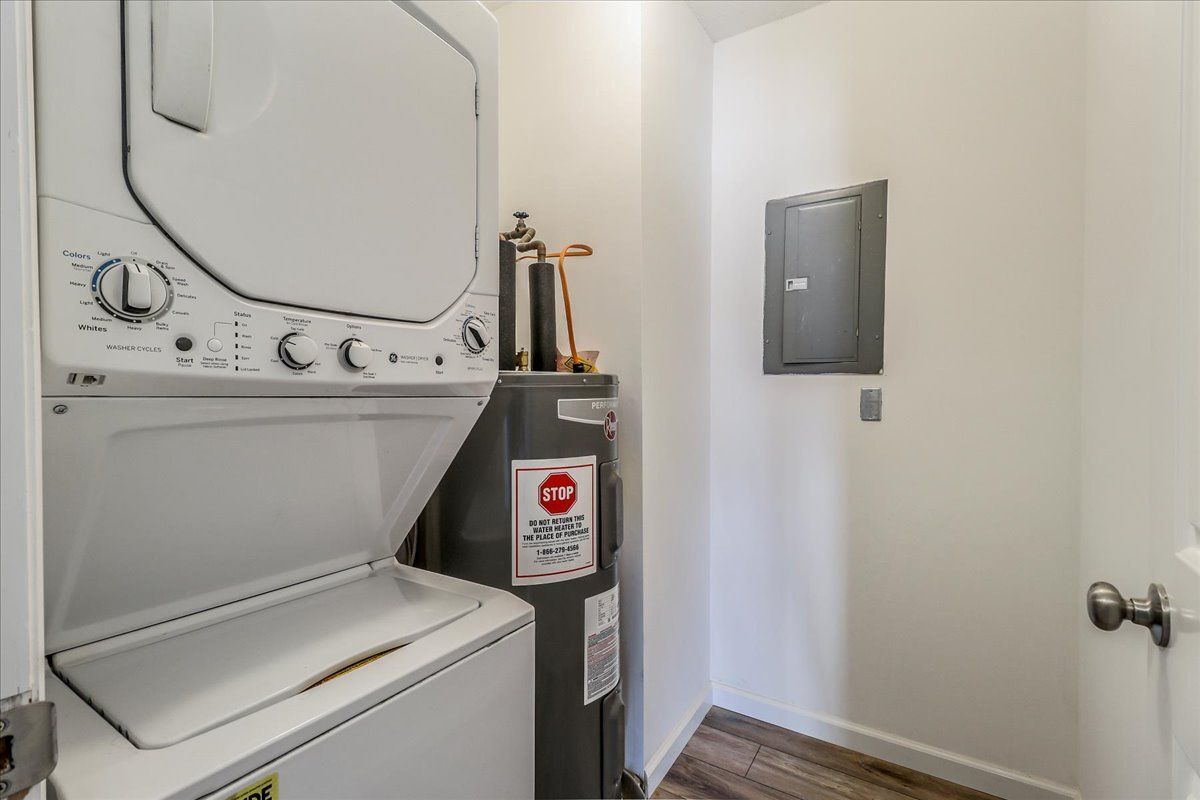 Utility Room with washer and dryer - 20 Raymond Plz