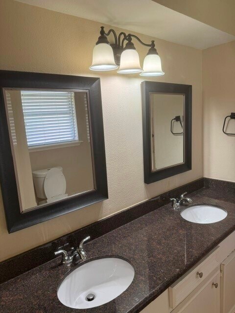 Building Photo - 6026 Coral Ridge Rd