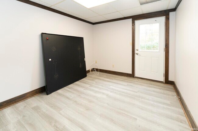 Building Photo - 7877 Marywood Dr