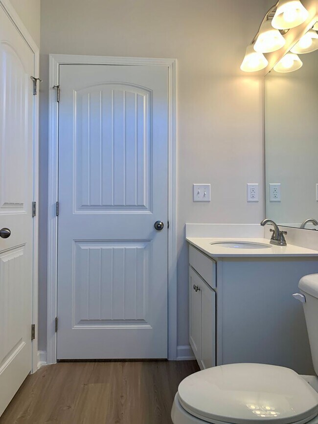 Building Photo - Beautiful Ranch Home in Sanford, Available...