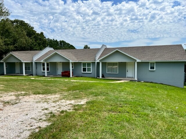 Primary Photo - 15087 E Hwy 264