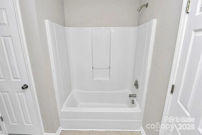 Building Photo - 3737 Kadey Dr