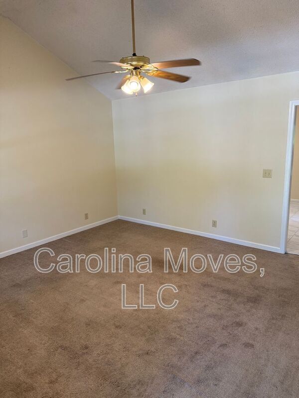 Building Photo - 58 Charterhouse Ave