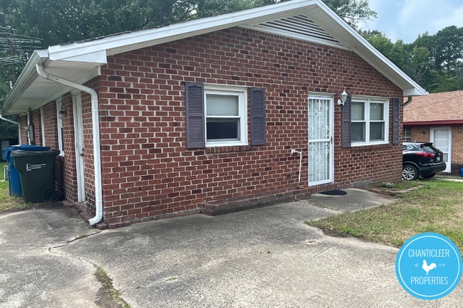 Building Photo - 908 Corona St