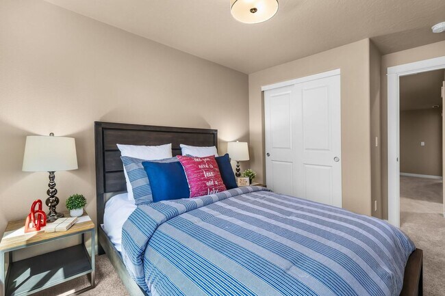 Building Photo - Brand New Stunning 3 Bed/2.5 Bath Townhouse-Old Farm District