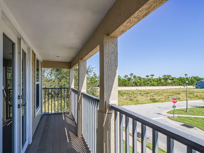 Building Photo - 1965 Bridgepointe Cir