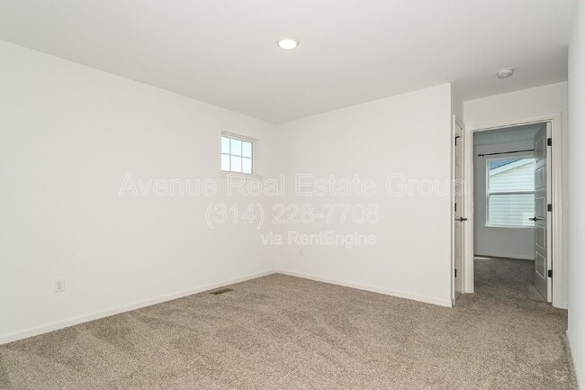 Building Photo - 608 Highland Pr Dr